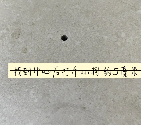 东辽瓷砖空鼓维修公司专业解答在瓷砖铺贴过程中，如果砂料搅拌不均匀，将会带来以下问题
